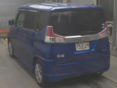 Mitsubishi DELICA D2