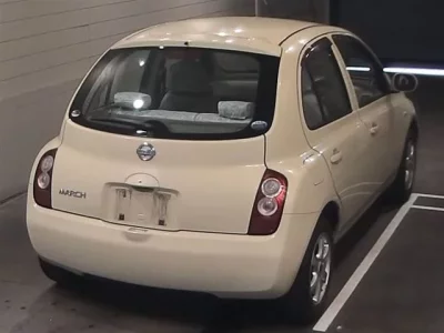 Nissan MARCH