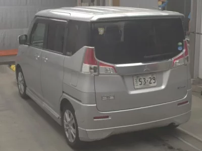 Mitsubishi DELICA D2