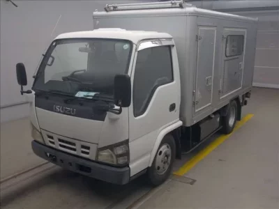 Isuzu ELF