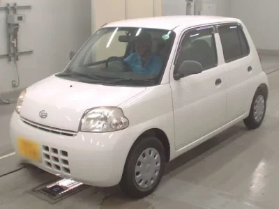 Daihatsu Esse