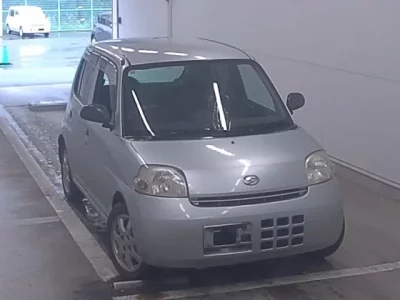 Daihatsu Esse