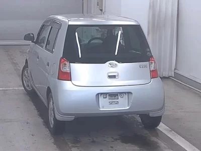 Daihatsu Esse