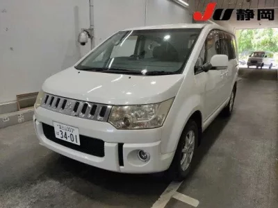 Mitsubishi DELICA D5