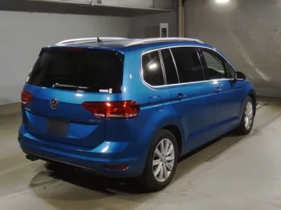 Volkswagen GOLF TOURAN