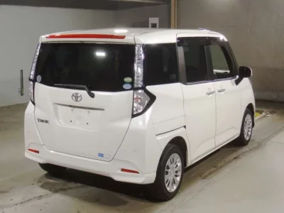 Toyota TANK