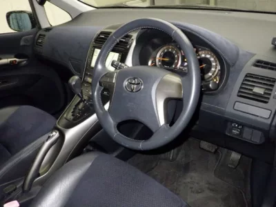 Toyota BLADE