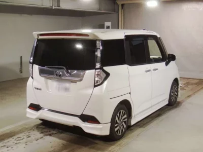 Toyota TANK