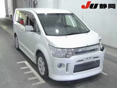 Mitsubishi DELICA D5