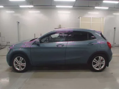 Mercedes-Benz GLA CLASS