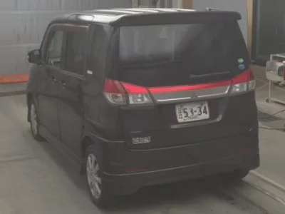 Mitsubishi DELICA D2