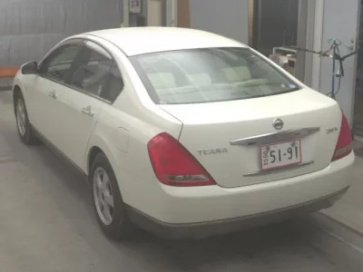Nissan TEANA