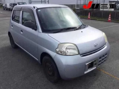 Daihatsu Esse