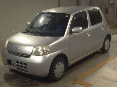 Daihatsu Esse