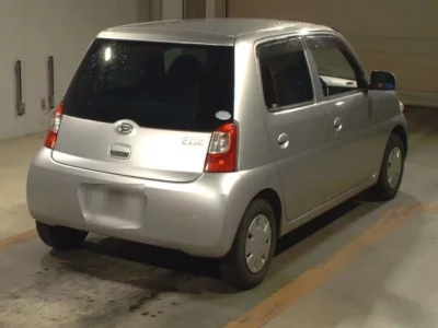 Daihatsu Esse