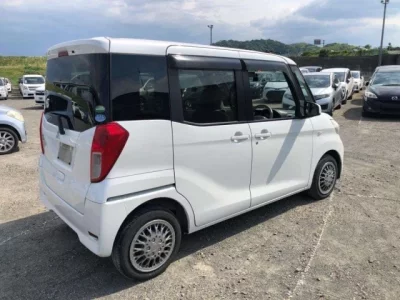 Mitsubishi EK SPACE