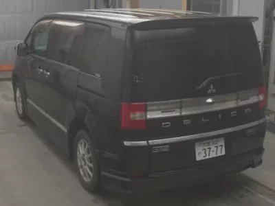 Mitsubishi DELICA D5