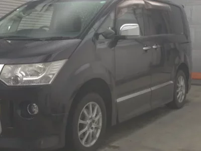Mitsubishi DELICA D5