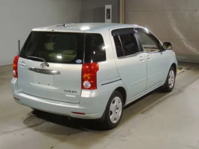 Toyota RAUM