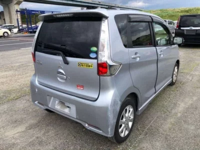 Mitsubishi EK CUSTOM