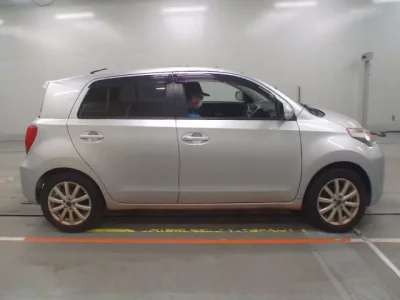 Toyota IST