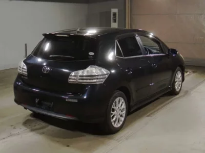 Toyota BLADE
