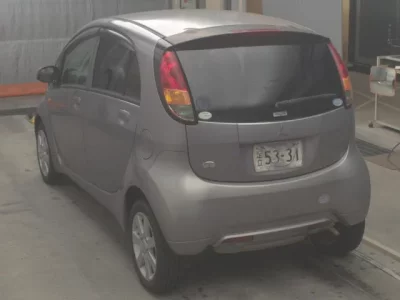 Mitsubishi I