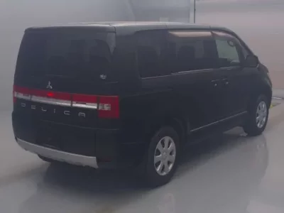 Mitsubishi DELICA D5
