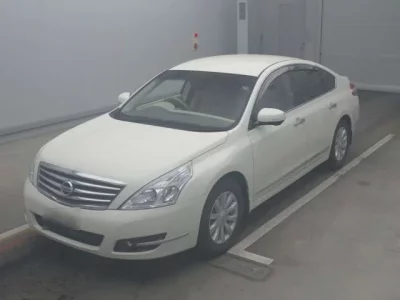 Nissan TEANA