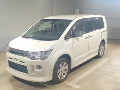 Mitsubishi DELICA D5