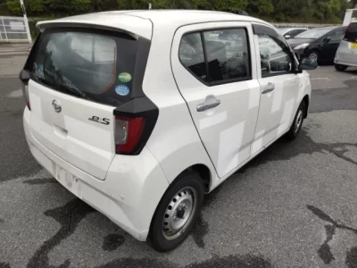 Daihatsu MIRA E S