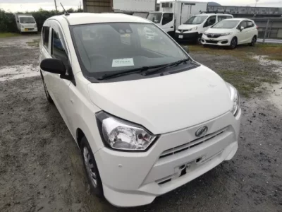 Daihatsu MIRA E S