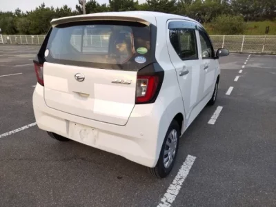 Daihatsu MIRA E S