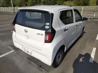 Daihatsu MIRA E S