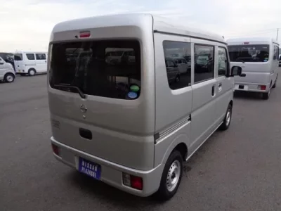 Nissan CLIPPER VAN