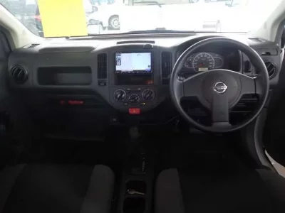 Nissan AD