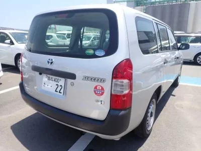 Toyota SUCCEED