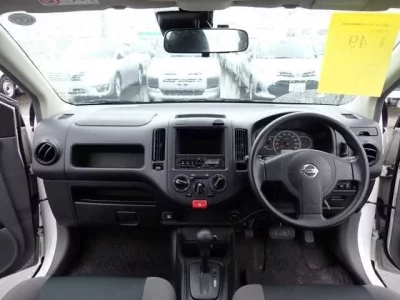Nissan AD