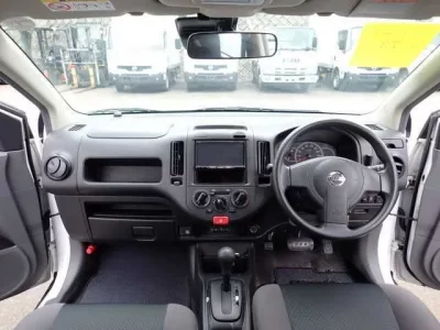 Nissan AD