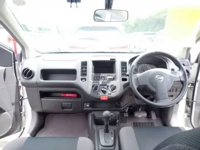 Nissan AD