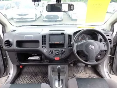 Nissan AD