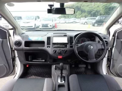 Nissan AD