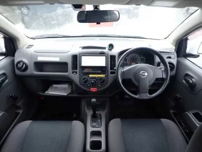Nissan AD