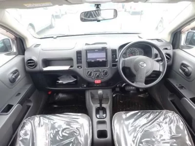 Nissan AD