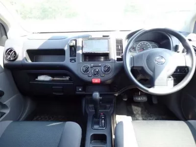 Nissan AD