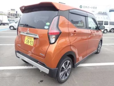 Mitsubishi EK X