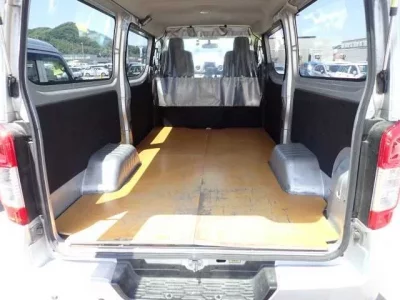 Nissan CARAVAN VAN