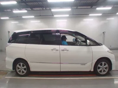 Toyota ESTIMA HYBRID