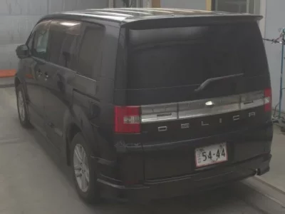 Mitsubishi DELICA D5