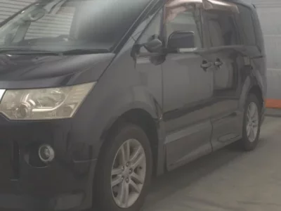 Mitsubishi DELICA D5